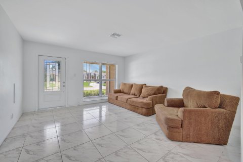 Casa en venta en Dania Beach, Florida, 3 dormitorios, 143.26 m2 № 1171392 - foto 25