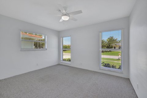 House in Dania Beach, Florida 3 bedrooms, 143.26 sq.m. № 1171392 - photo 23