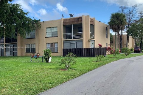 Copropriété à vendre à Lauderhill, Floride: 2 chambres, 81.1 m2 № 822438 - photo 16