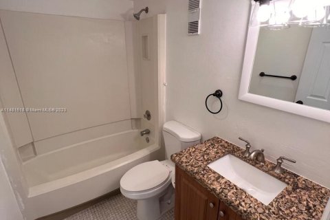 Copropriété à vendre à Lauderhill, Floride: 2 chambres, 81.1 m2 № 822438 - photo 5