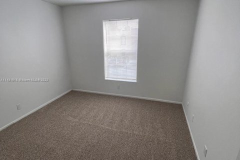 Condo in Lauderhill, Florida, 2 bedrooms  № 822438 - photo 7