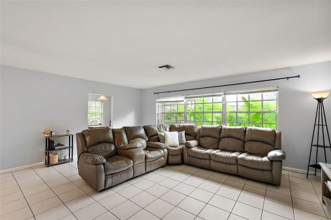 Casa en venta en Mount Dora, Florida, 3 dormitorios, 127.28 m2 № 1339341 - foto 4