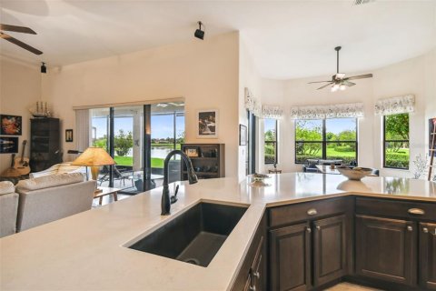 Villa ou maison à vendre à Kissimmee, Floride: 4 chambres, 271 m2 № 1339375 - photo 22