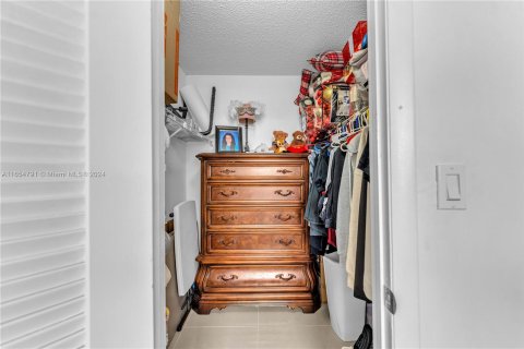 Copropriété à vendre à Miami, Floride: 2 chambres, 128.21 m2 № 1356977 - photo 15