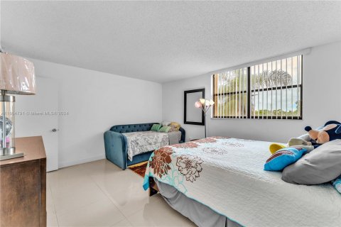 Copropriété à vendre à Miami, Floride: 2 chambres, 128.21 m2 № 1356977 - photo 14