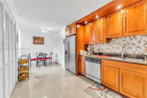 Copropriété à vendre à Miami, Floride: 2 chambres, 128.21 m2 № 1356977 - photo 4