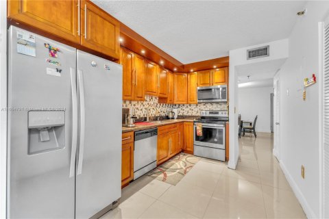 Copropriété à vendre à Miami, Floride: 2 chambres, 128.21 m2 № 1356977 - photo 5