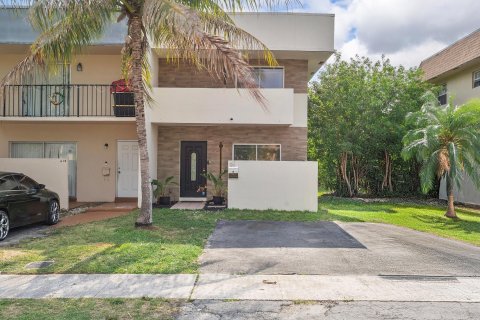 Adosado en venta en North Lauderdale, Florida, 2 dormitorios, 107.02 m2 № 1179470 - foto 18