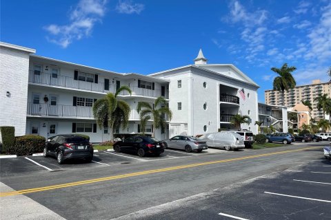 Propiedad comercial en venta en Hallandale Beach, Florida № 1179472 - foto 6