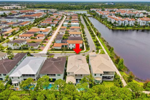 Villa ou maison à vendre à Palm Beach Gardens, Floride: 6 chambres, 449.55 m2 № 544360 - photo 18