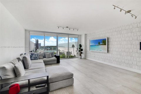 Condominio en venta en Sunny Isles Beach, Florida, 3 dormitorios, 158.4 m2 № 1181191 - foto 6