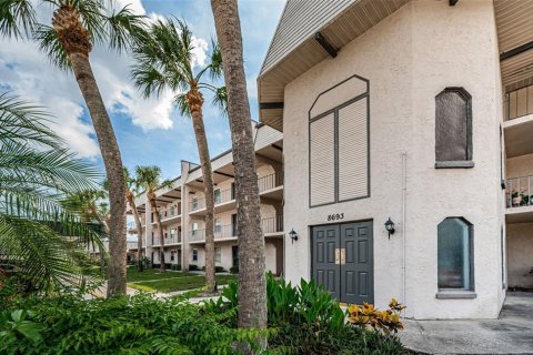 Condominio en venta en Seminole, Florida, 2 dormitorios, 105.91 m2 № 1338227 - foto 11