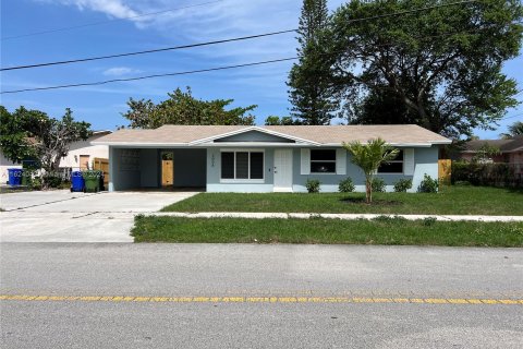 House in Fort Lauderdale, Florida 3 bedrooms, 115.66 sq.m. № 1270700 - photo 5