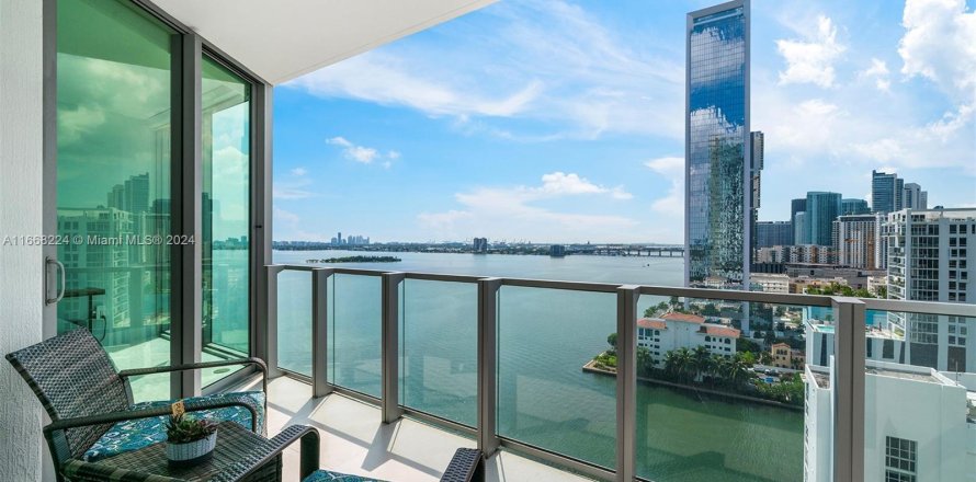 Condo in Miami, Florida, 1 bedroom  № 1385755