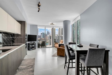 Condo in Miami, Florida, 1 bedroom  № 1385755 - photo 7