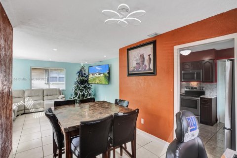 Villa ou maison à vendre à West Park, Floride: 3 chambres, 131.83 m2 № 883705 - photo 10