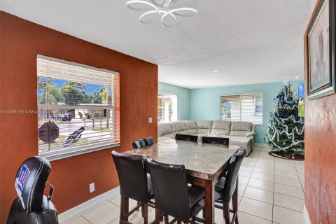 Villa ou maison à vendre à West Park, Floride: 3 chambres, 131.83 m2 № 883705 - photo 12