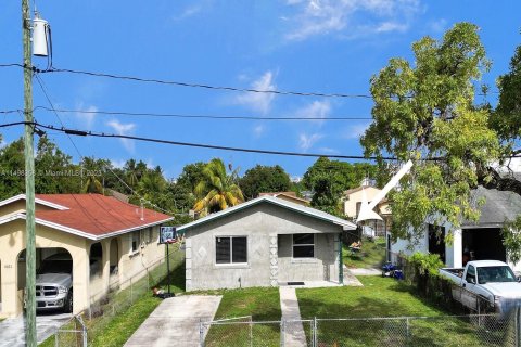 House in West Park, Florida 3 bedrooms, 131.83 sq.m. № 883705 - photo 1