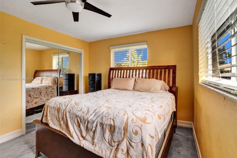 Casa en venta en West Park, Florida, 3 dormitorios, 131.83 m2 № 883705 - foto 14