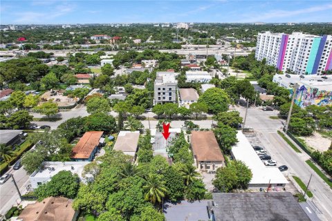 Propiedad comercial en venta en Miami, Florida № 1281942 - foto 6