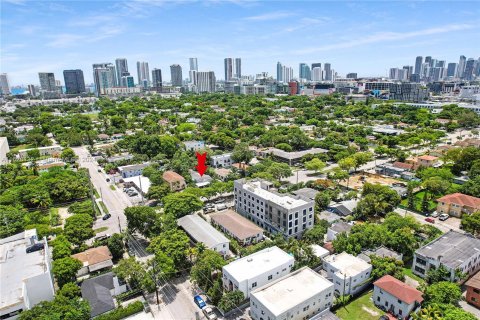 Propiedad comercial en venta en Miami, Florida № 1281942 - foto 20