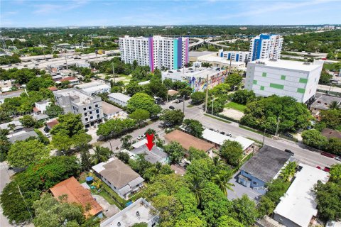 Propiedad comercial en venta en Miami, Florida № 1281942 - foto 5