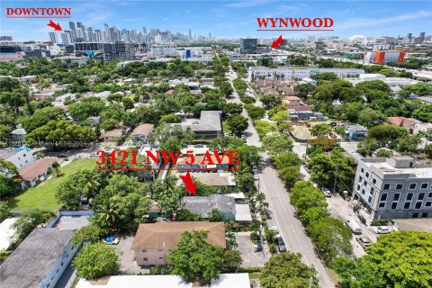 Propiedad comercial en venta en Miami, Florida № 1281942 - foto 23