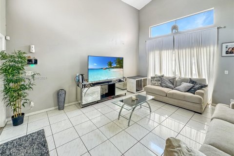 Casa en venta en Miramar, Florida, 4 dormitorios, 218.04 m2 № 1281988 - foto 3