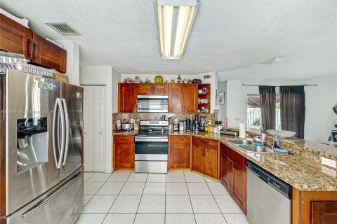 Casa en venta en Miramar, Florida, 4 dormitorios, 218.04 m2 № 1281988 - foto 6