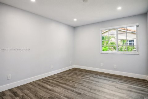 Touwnhouse à vendre à Fort Lauderdale, Floride: 4 chambres, 181.62 m2 № 1360725 - photo 12