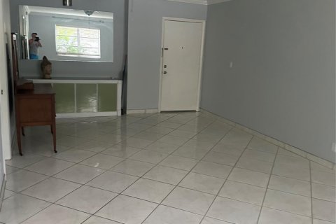 Condo in Oakland Park, Florida, 1 bedroom  № 929806 - photo 13