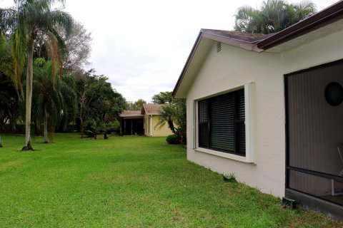 House in Boca Raton, Florida 2 bedrooms, 149.29 sq.m. № 1002458 - photo 12