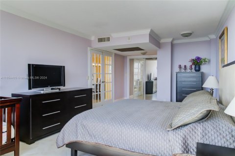 Condo in Hallandale Beach, Florida, 2 bedrooms  № 1348976 - photo 8