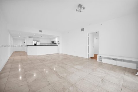 Condominio en venta en North Miami, Florida, 2 dormitorios, 148.92 m2 № 1348975 - foto 11