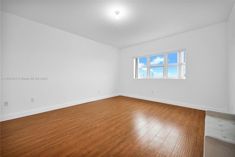 Copropriété à vendre à North Miami, Floride: 2 chambres, 148.92 m2 № 1348975 - photo 13