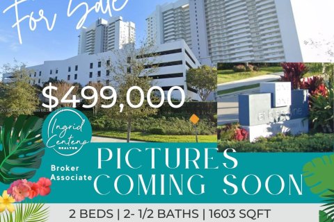 Condo in North Miami, Florida, 2 bedrooms  № 1348975 - photo 1