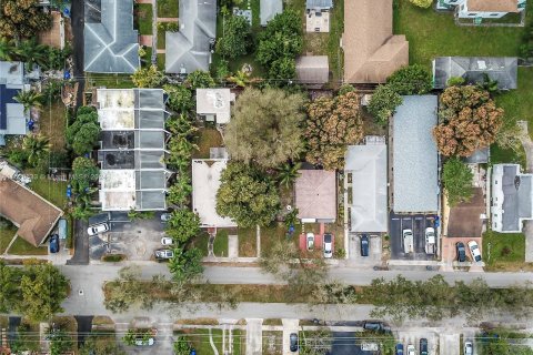 Terrain à vendre à Hollywood, Floride № 1007186 - photo 8