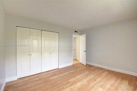 Condo in Fort Lauderdale, Florida, 2 bedrooms  № 1232761 - photo 19