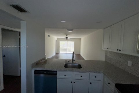 Condominio en venta en Lauderhill, Florida, 2 dormitorios, 83.98 m2 № 1401690 - foto 6