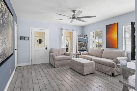 Villa ou maison à vendre à Tampa, Floride: 3 chambres, 151.9 m2 № 1318254 - photo 5