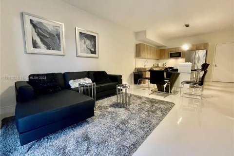 Condo in Aventura, Florida, 1 bedroom  № 1234261 - photo 3