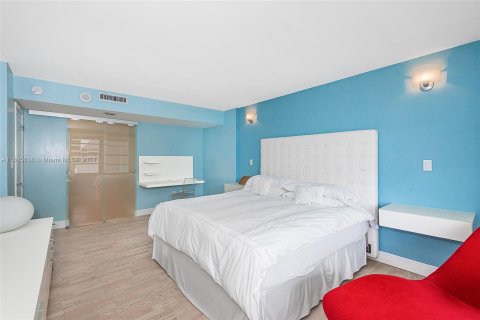 Condo in Key Biscayne, Florida, 2 bedrooms  № 1237247 - photo 19