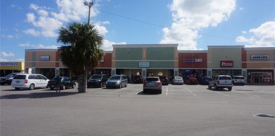 Propiedad comercial en New Port Richey, Florida 1829.99 m2 № 248961