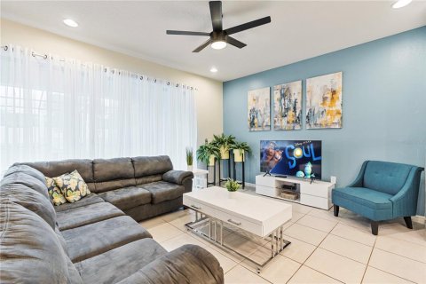 Adosado en venta en Kissimmee, Florida, 5 dormitorios, 210.24 m2 № 1334377 - foto 19