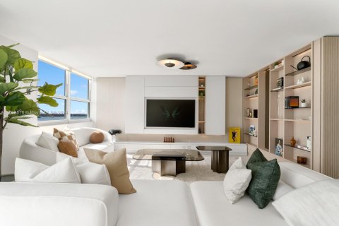 Condominio en venta en Miami Beach, Florida, 3 dormitorios, 169.45 m2 № 1235904 - foto 11