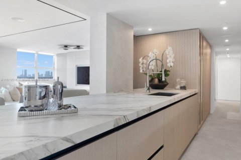 Condo in Miami Beach, Florida, 3 bedrooms  № 1235904 - photo 8