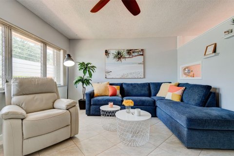 Copropriété à vendre à Hallandale Beach, Floride: 1 chambre, 58.06 m2 № 1305285 - photo 2