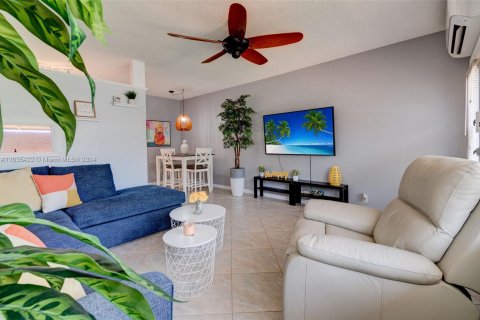 Copropriété à vendre à Hallandale Beach, Floride: 1 chambre, 58.06 m2 № 1305285 - photo 3