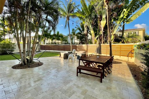 Villa ou maison à vendre à Aventura, Floride: 5 chambres, 267.28 m2 № 1305693 - photo 5