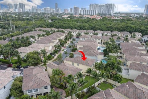 Casa en venta en Aventura, Florida, 5 dormitorios, 267.28 m2 № 1305693 - foto 23